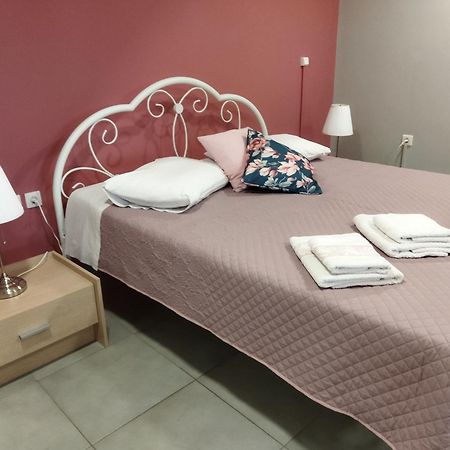 Kouvarás Cozy Apartment Near To The Airport מראה חיצוני תמונה