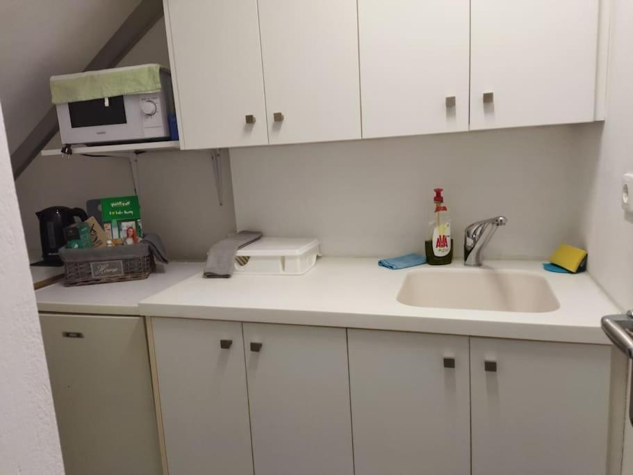 Kouvarás Cozy Apartment Near To The Airport מראה חיצוני תמונה