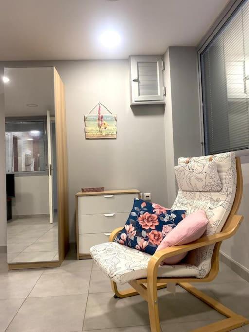 Kouvarás Cozy Apartment Near To The Airport מראה חיצוני תמונה